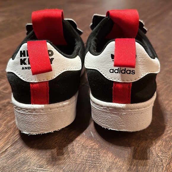 Adidas Hello Kitty Girl Shoes - Picture 3 of 7